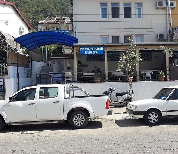 بيت شباب Pinara &