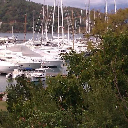 普那拉宾馆 旅馆 *